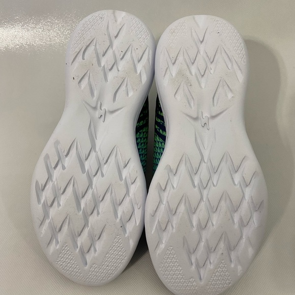 Skechers Go Run Sneakers - Youth Boys Size US 3 - Picture 6 of 6